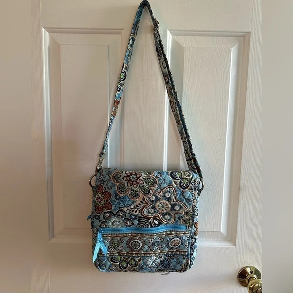 EUC Vera Bradley Blue Hipster Crossbody Adjustable Bag - Picture 2 of 8